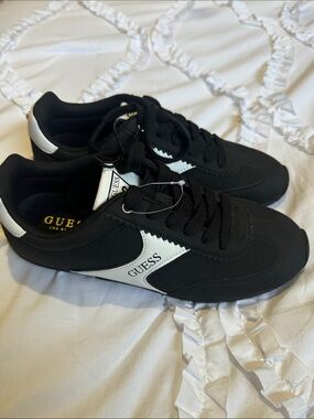 Guess Women’s Black and White Sneakers